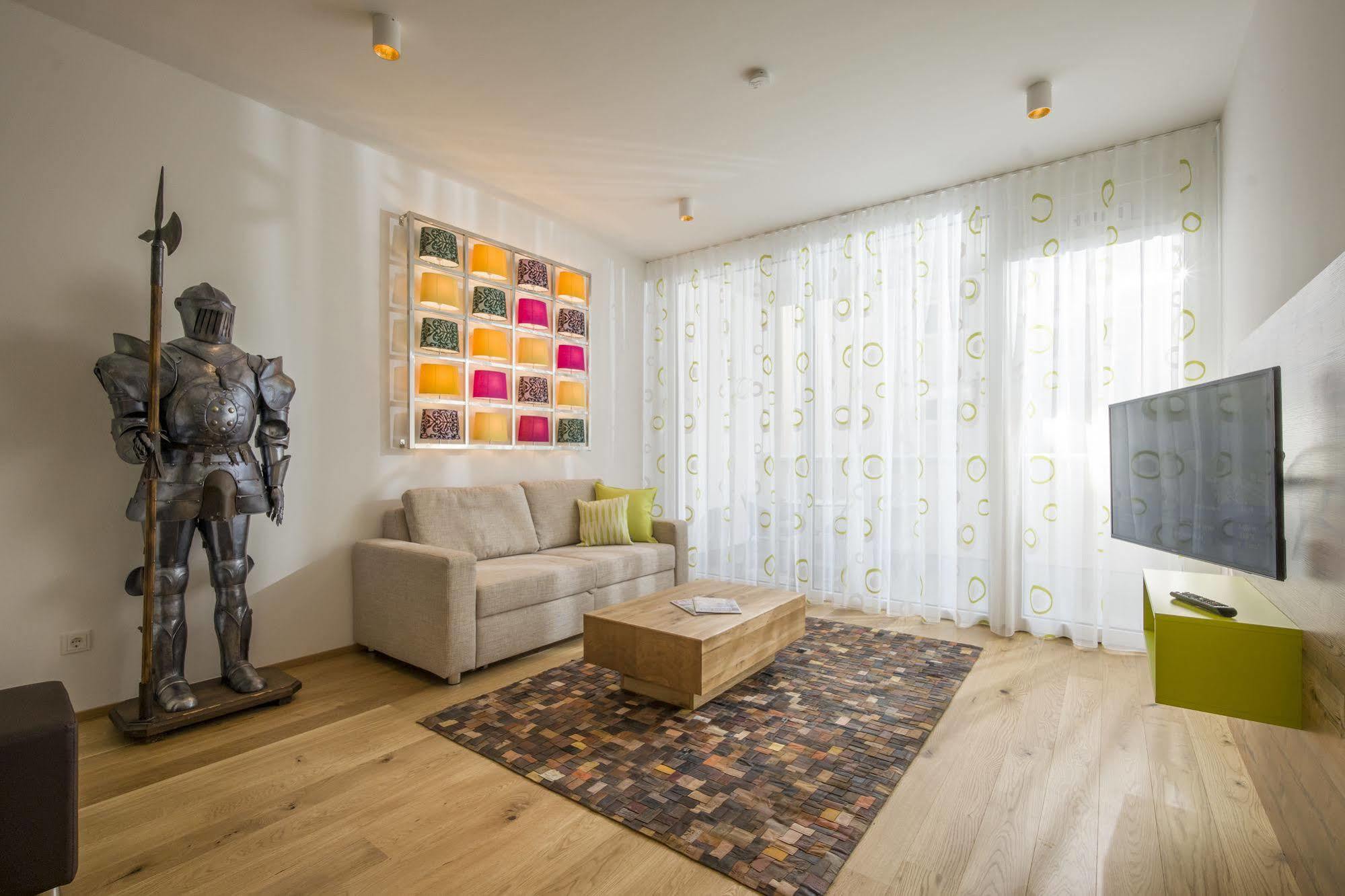 Private Living Apartments Куфщайн Екстериор снимка