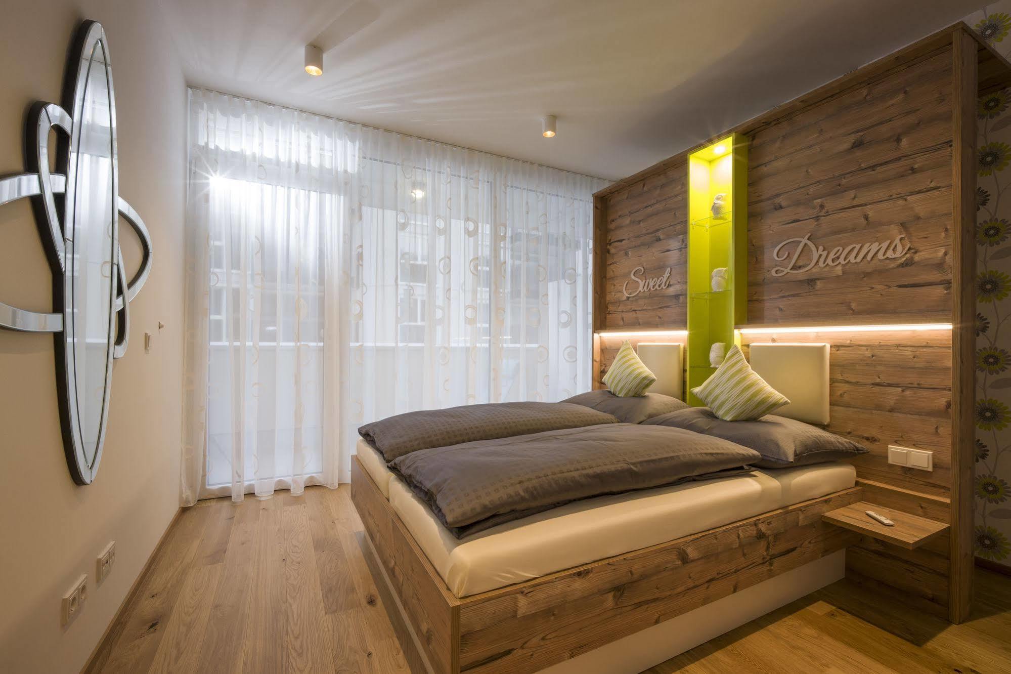 Private Living Apartments Куфщайн Екстериор снимка