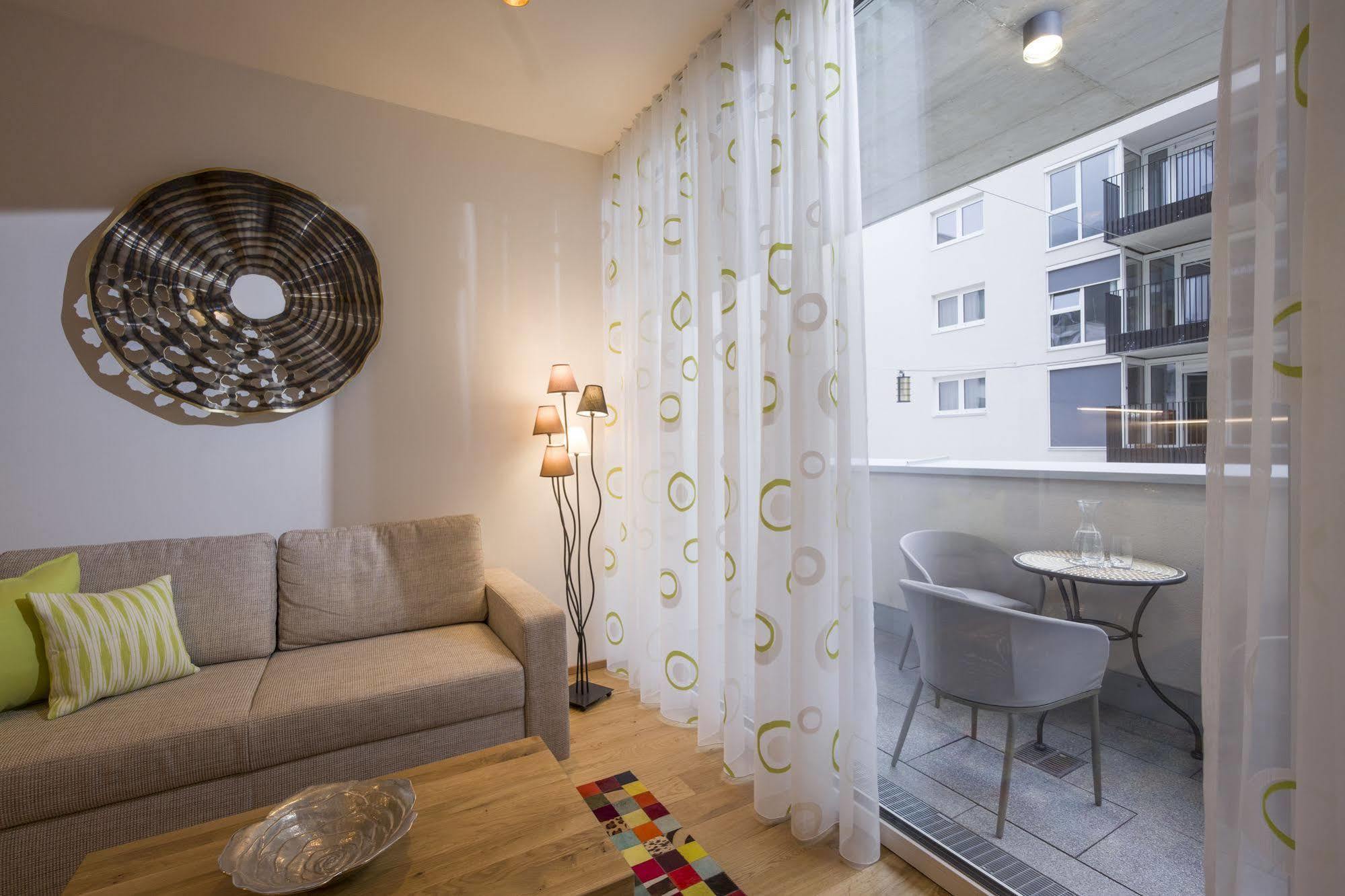 Private Living Apartments Куфщайн Екстериор снимка