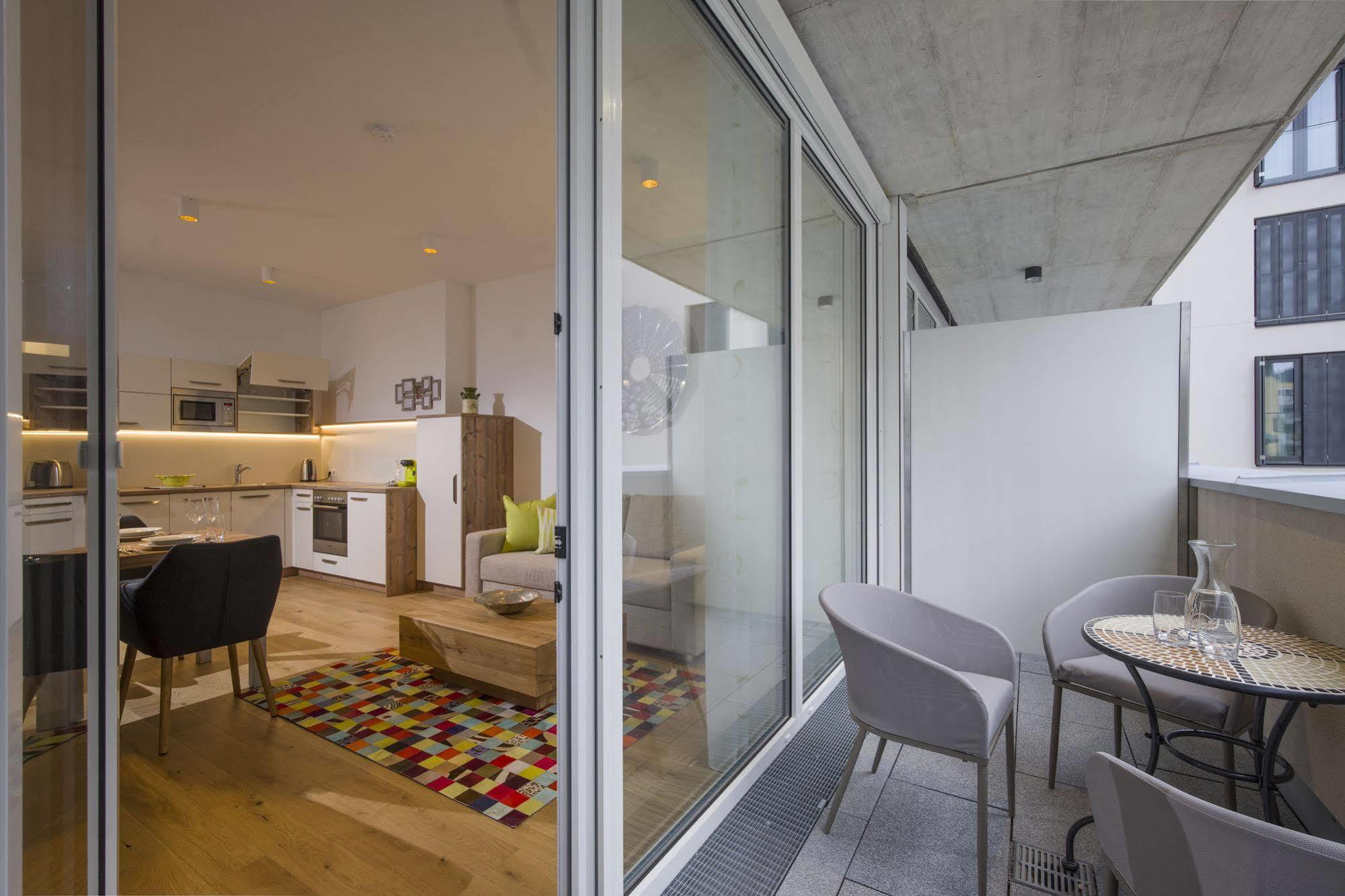 Private Living Apartments Куфщайн Екстериор снимка