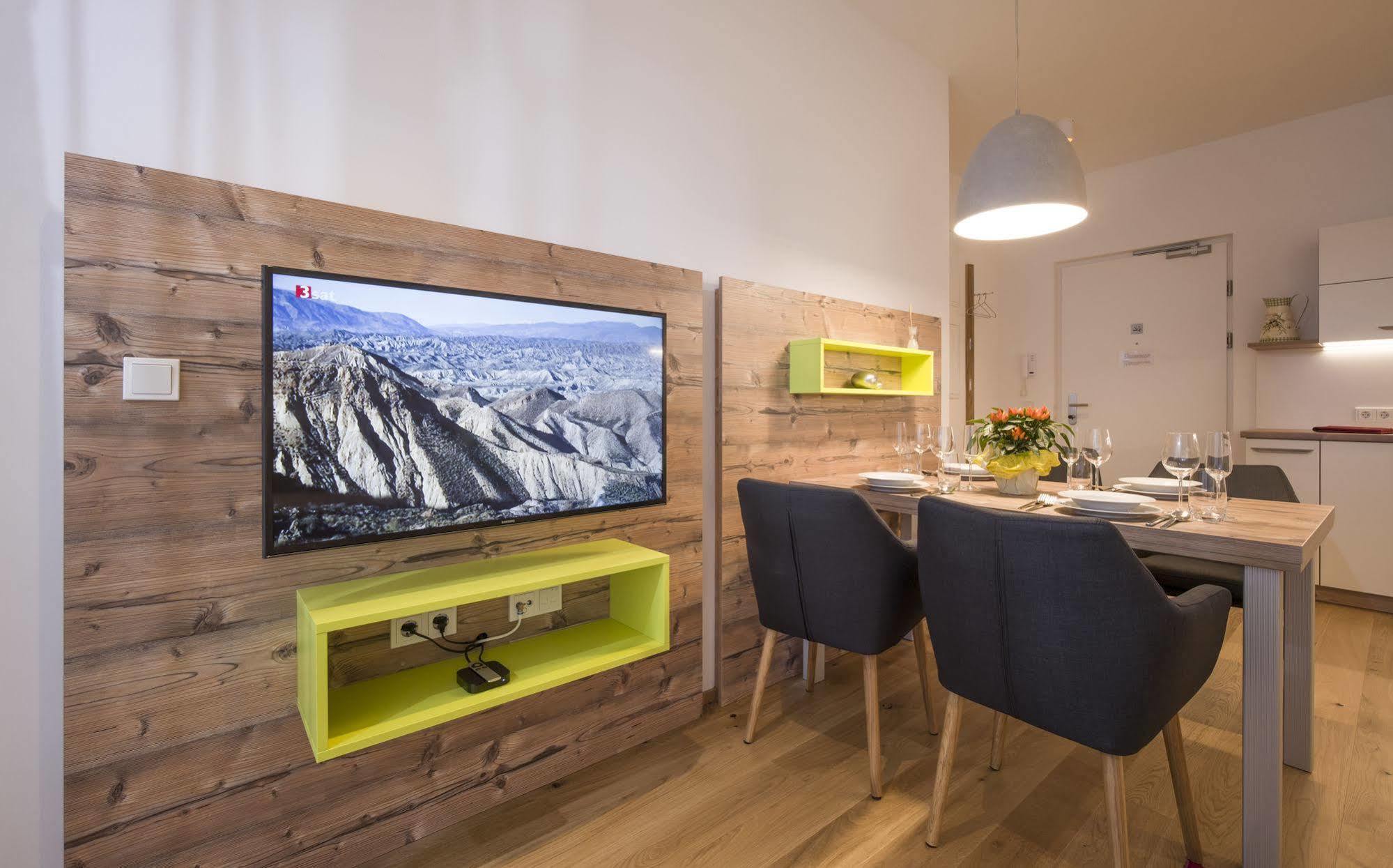 Private Living Apartments Куфщайн Екстериор снимка