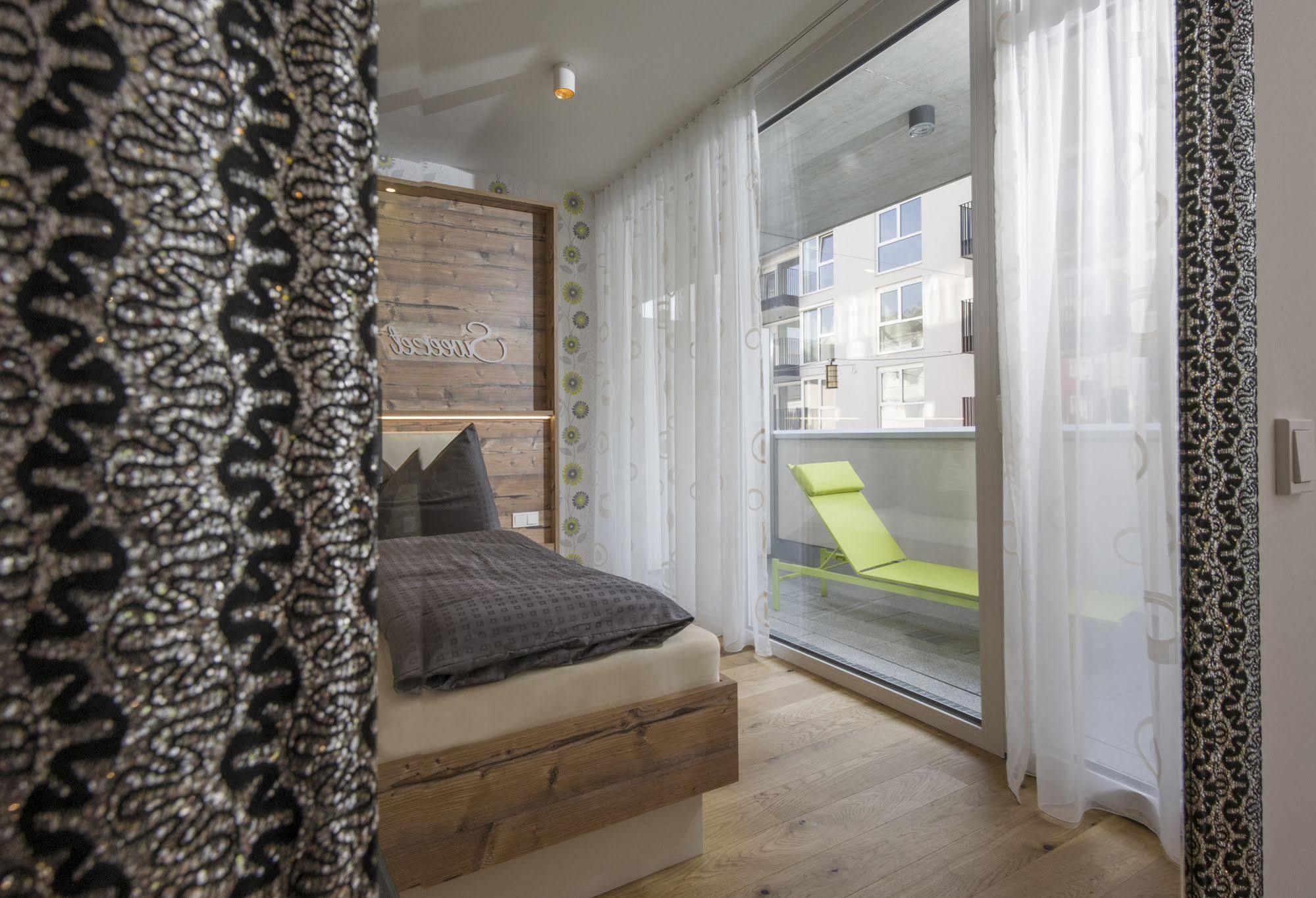 Private Living Apartments Куфщайн Екстериор снимка